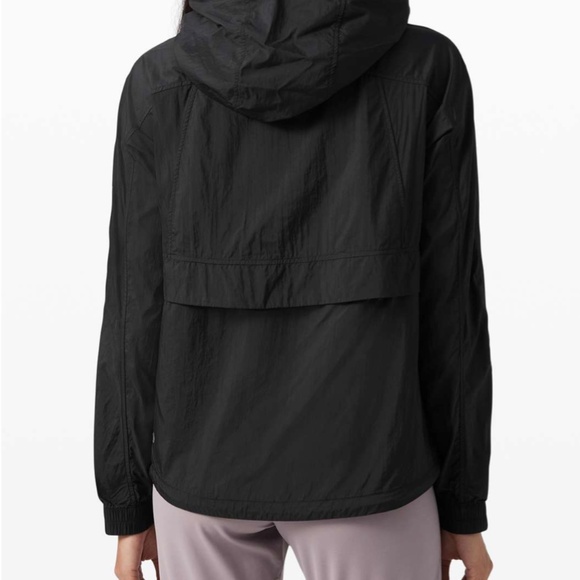 Lululemon Hood Lite Packable Jacket - Picture 3 of 10
